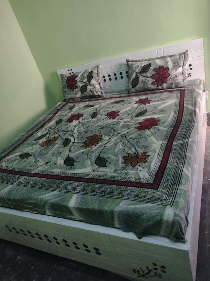 Oyo 83936 Chaudhary Guest House Bulandshahr Exterior photo